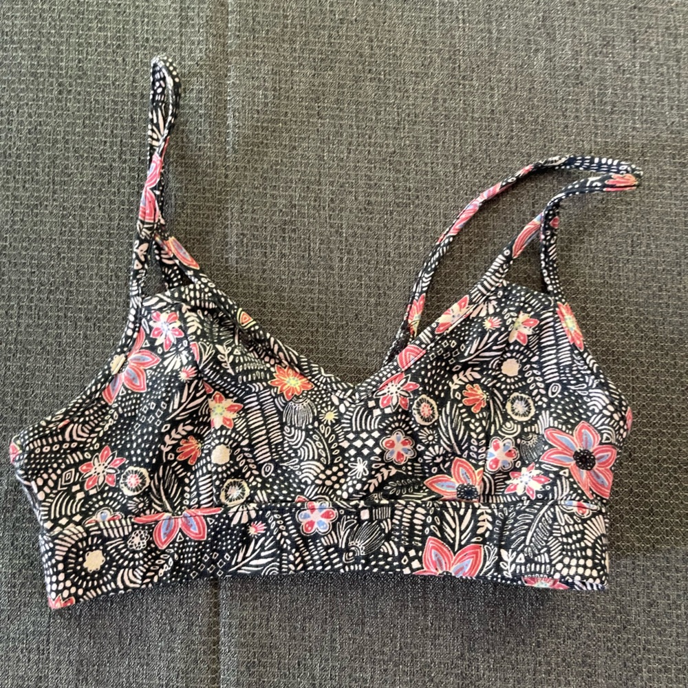 Patterned cute sports bra crop top size small